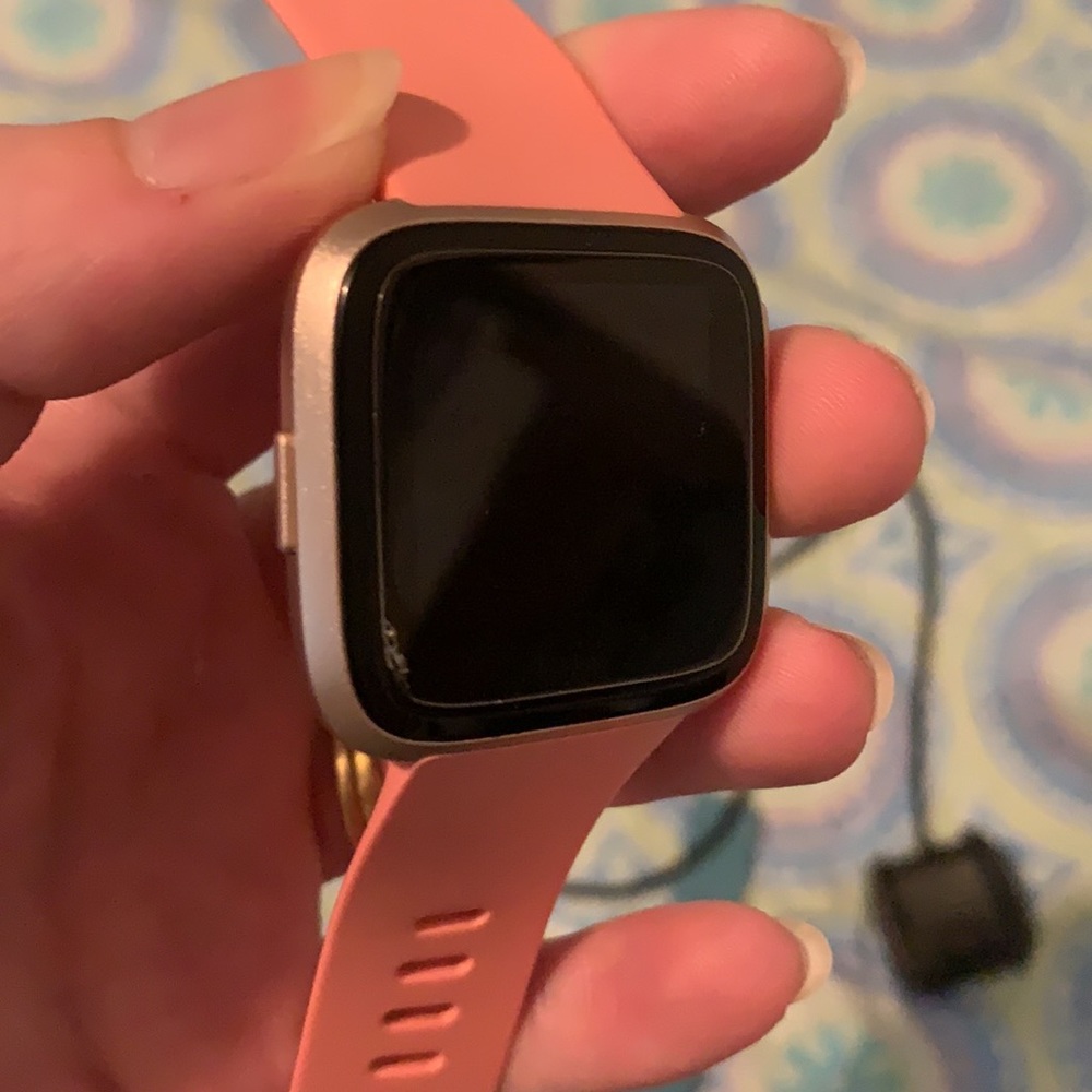 Fitbit Versa - image 2